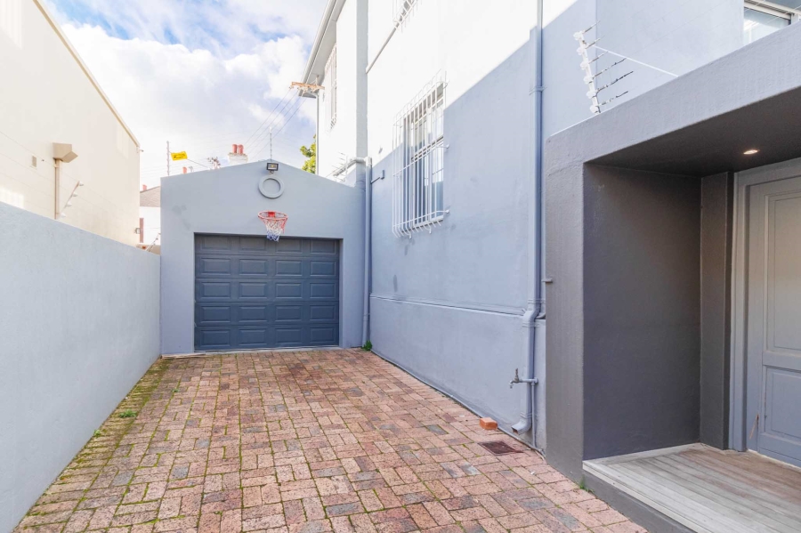 4 Bedroom Property for Sale in Bantry Bay Western Cape